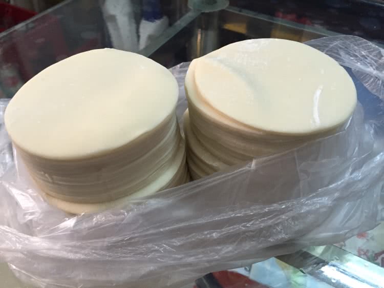 准备好饺子皮