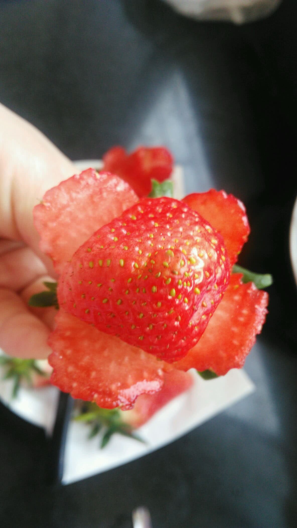 草莓玫瑰花怎么做_草莓玫瑰花的做法_豆果美食