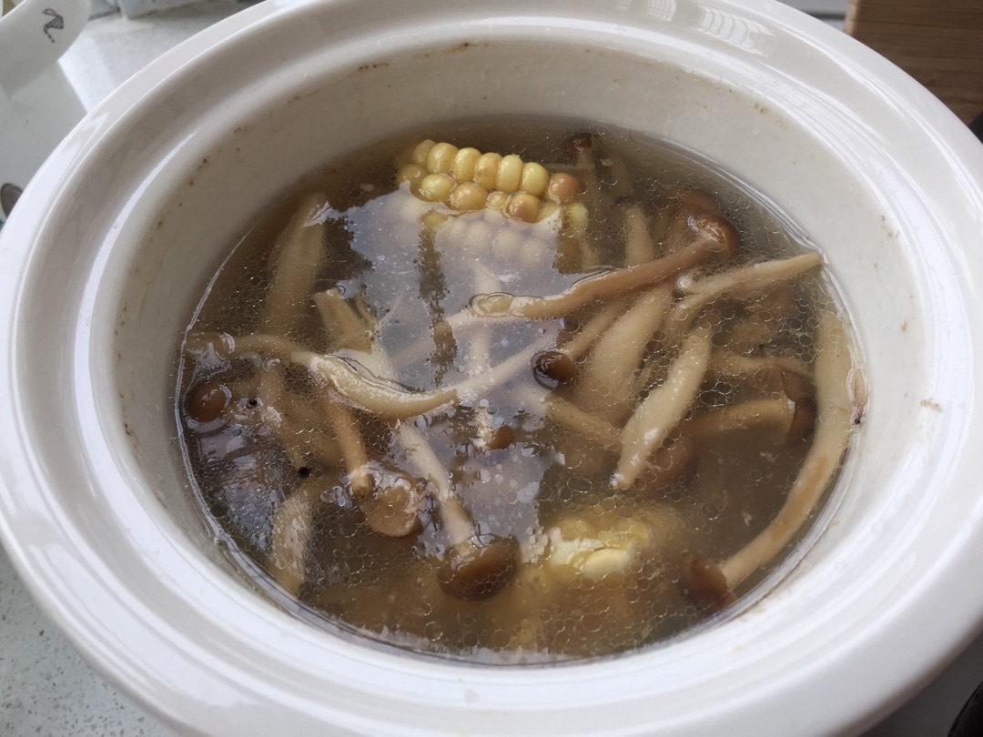 玉米排骨蘑菇汤-夏季养生