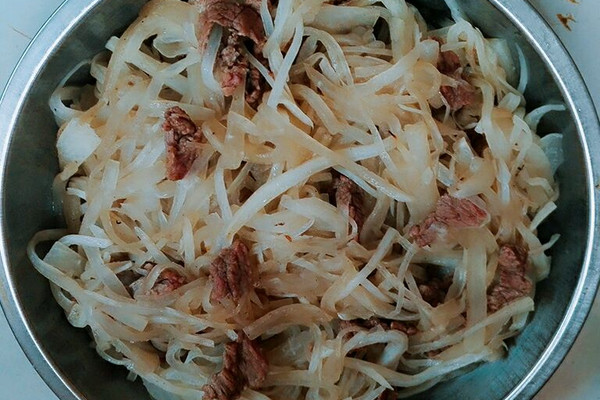 牛肉炒白萝卜丝