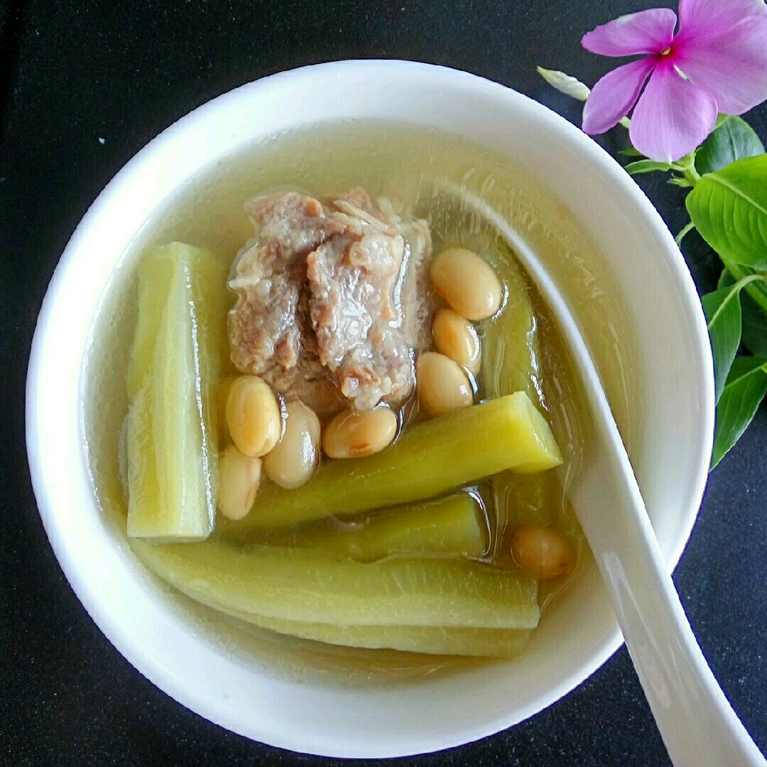 排骨黄豆苦瓜汤