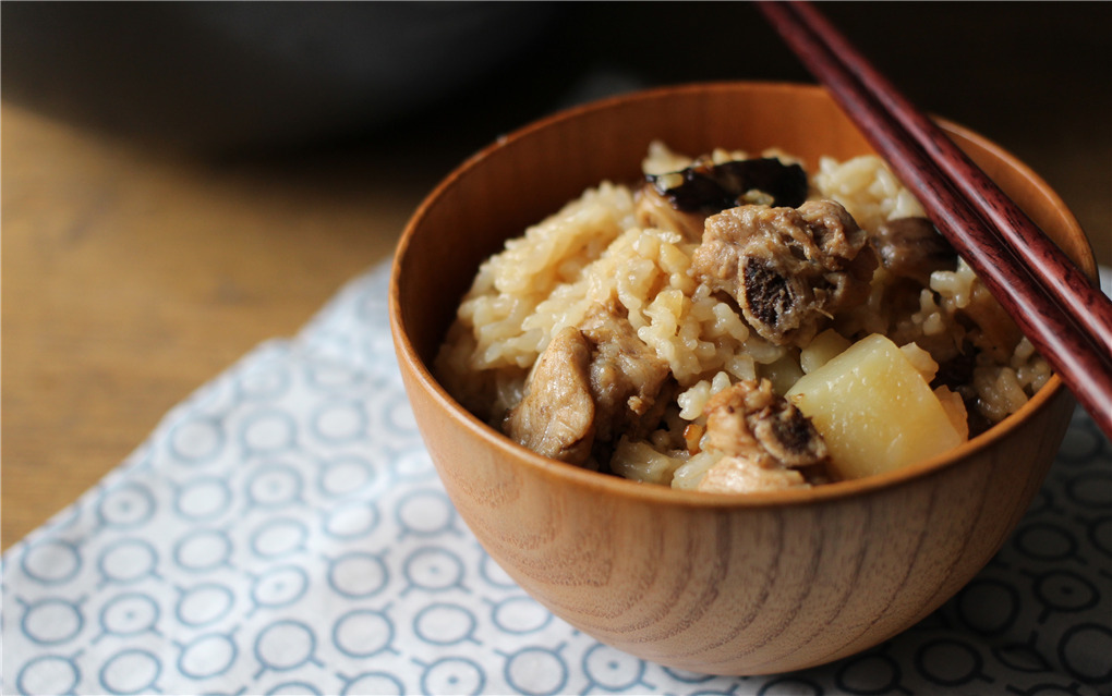 排骨土豆焖饭