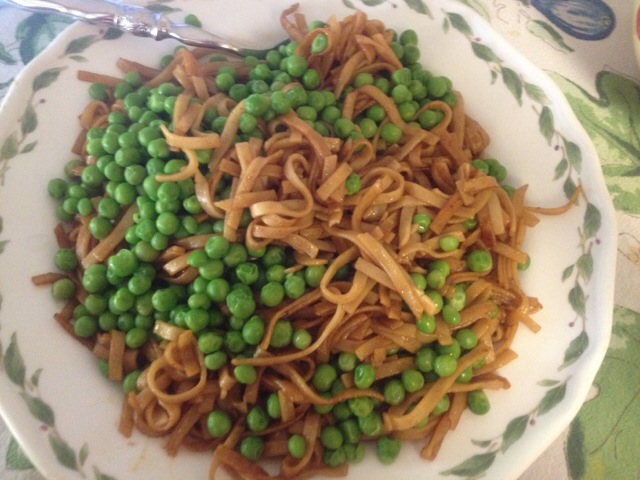 1碗炒面和1碗炒蛋炒饭哪一个热量低_烹饪美食
