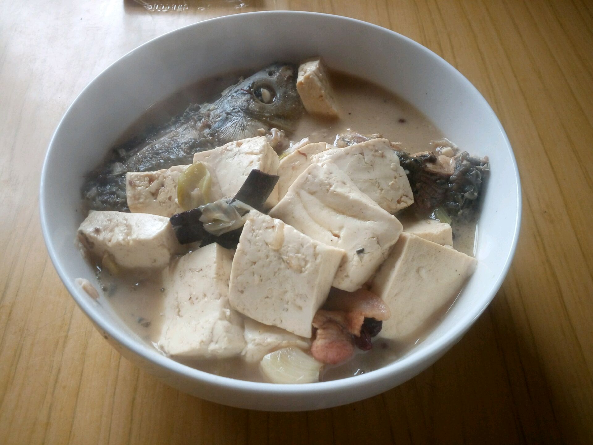 鲫鱼豆腐汤怎么做_鲫鱼豆腐汤的做法_木华柚柚_豆果美食