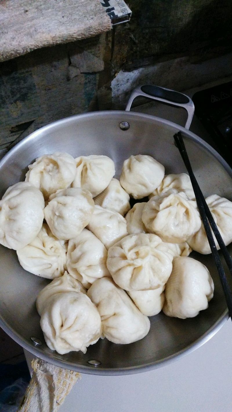 ڰ