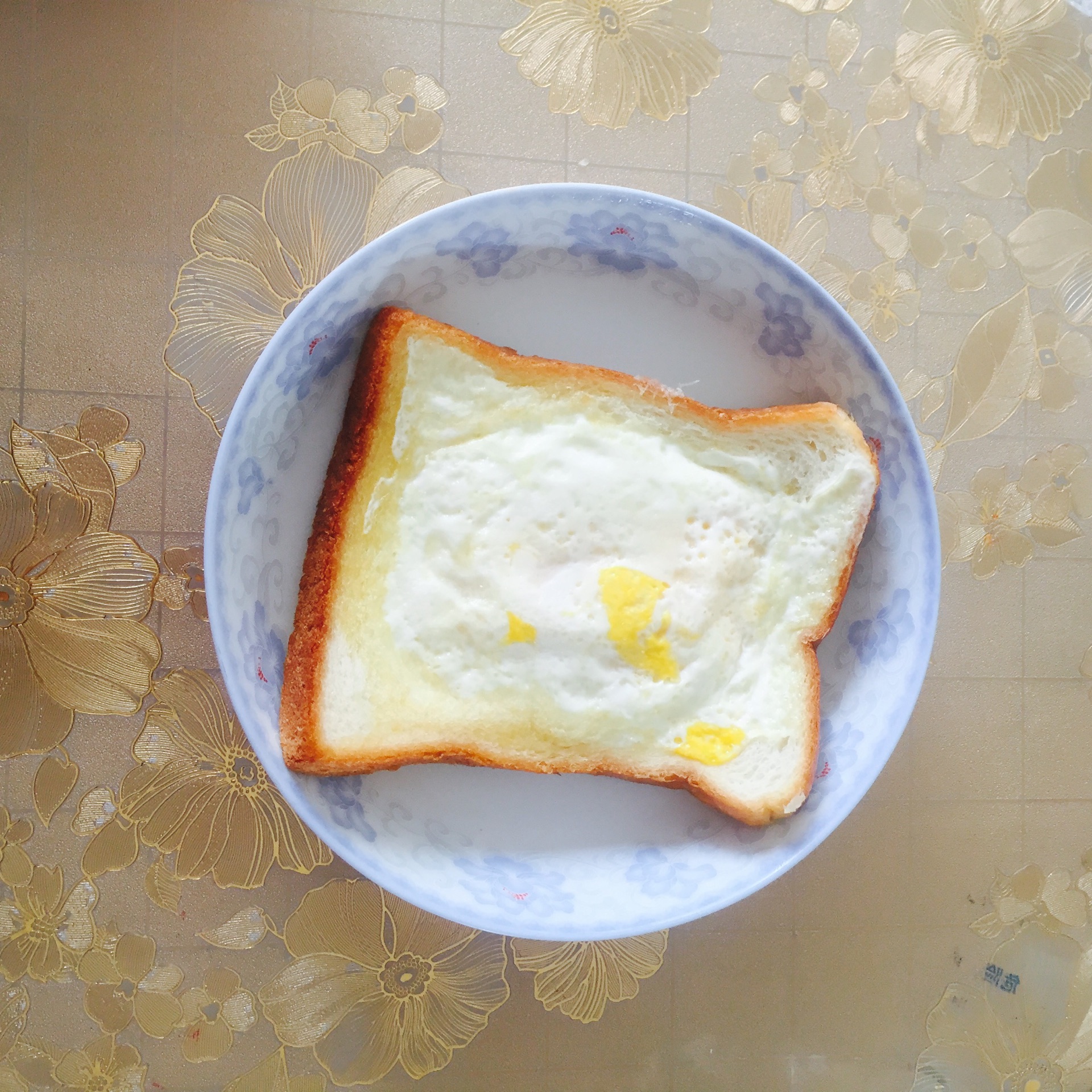 黄油吐司煎蛋怎么做_黄油吐司煎蛋的做法_豆果美食