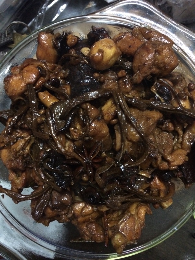 小鸡炖蘑菇