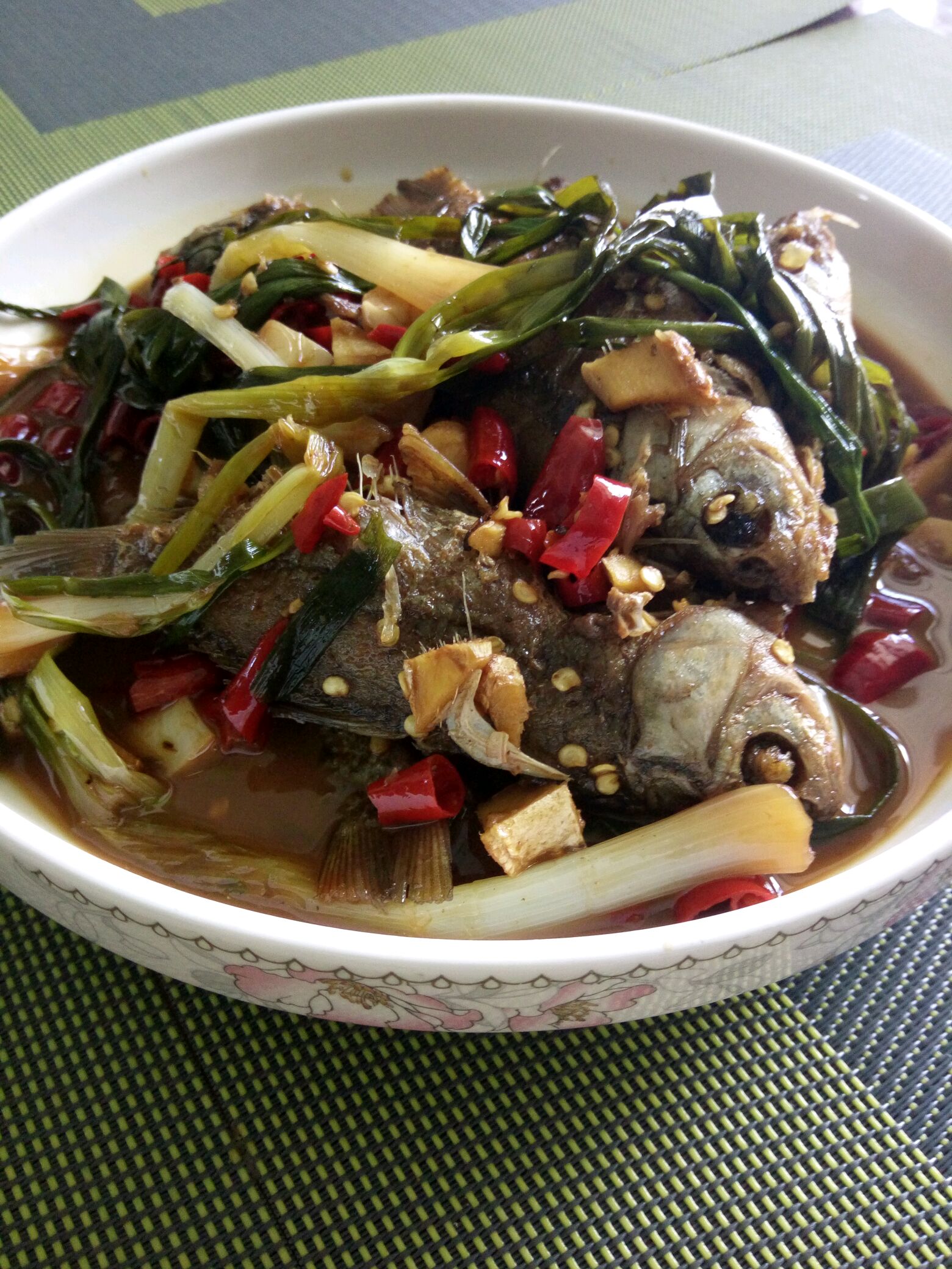 葱烤河鲫鱼#我要上首页图解家常菜#的做法挑战4小孩子炖炖食谱大全汤盅图片