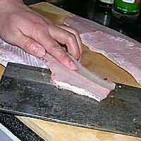 水煮鱼的鱼切片的做法_【图解】水煮鱼的鱼切