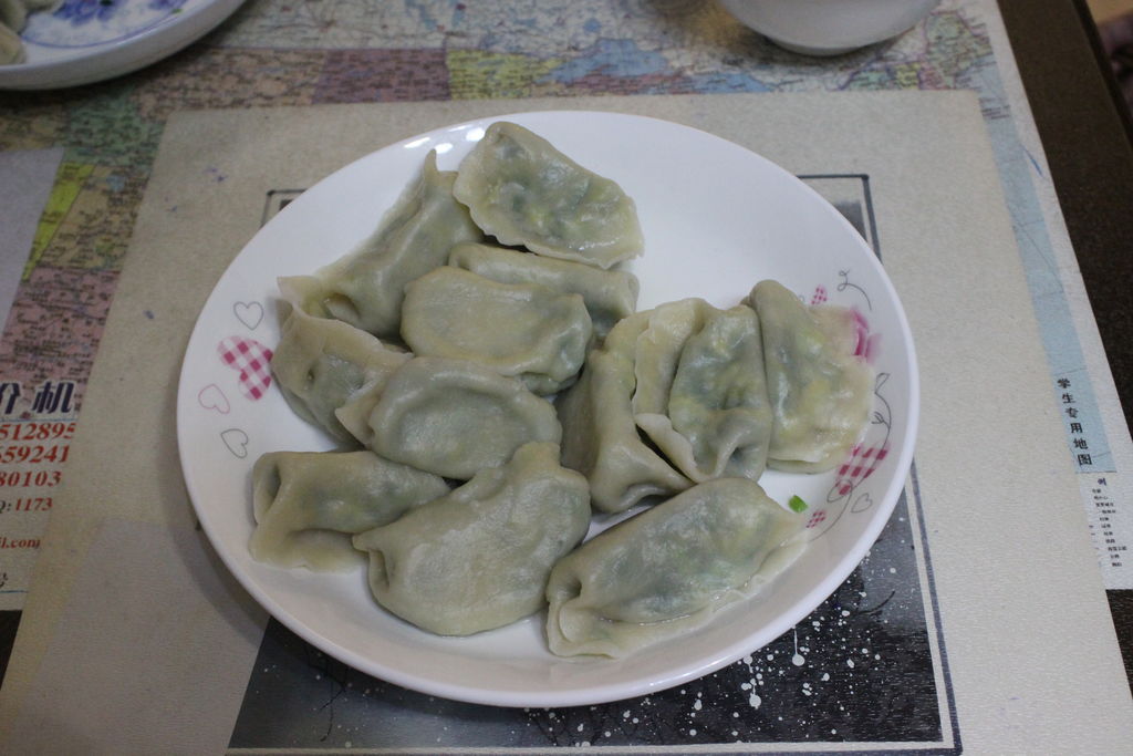 韭菜鸡蛋三鲜馅饺子的做法