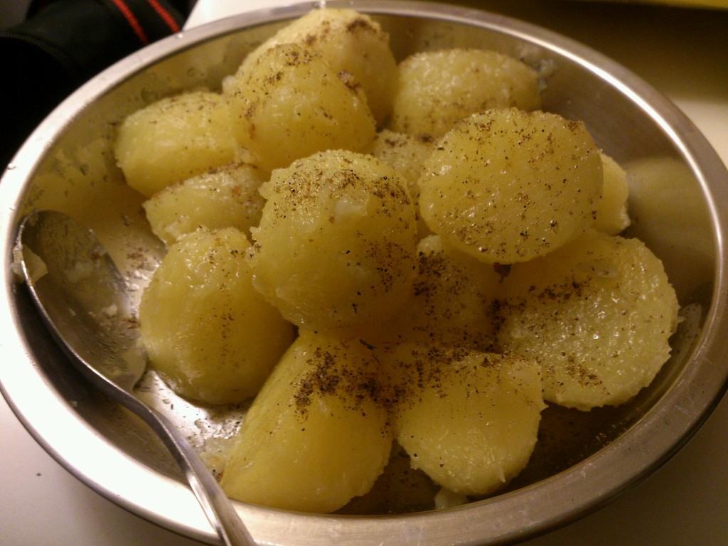 烤土豆的做法_【图解】烤土豆怎么做如何做好吃_烤土豆家常做法大全_樱樱木花道_豆果美食