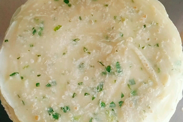 煎饼的做法_【图解】煎饼怎么做如何做好吃_煎饼家常