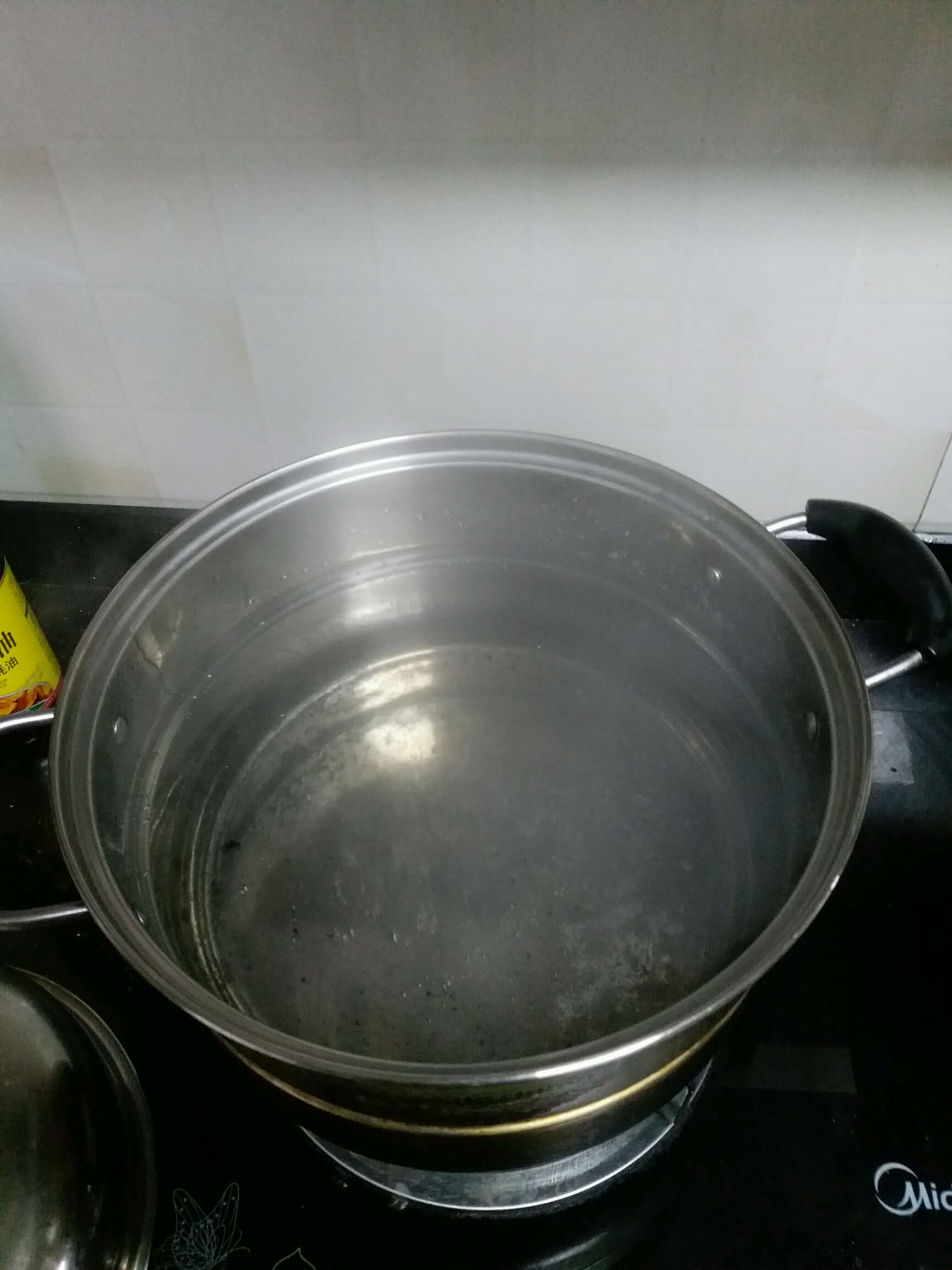 1. 锅里烧水