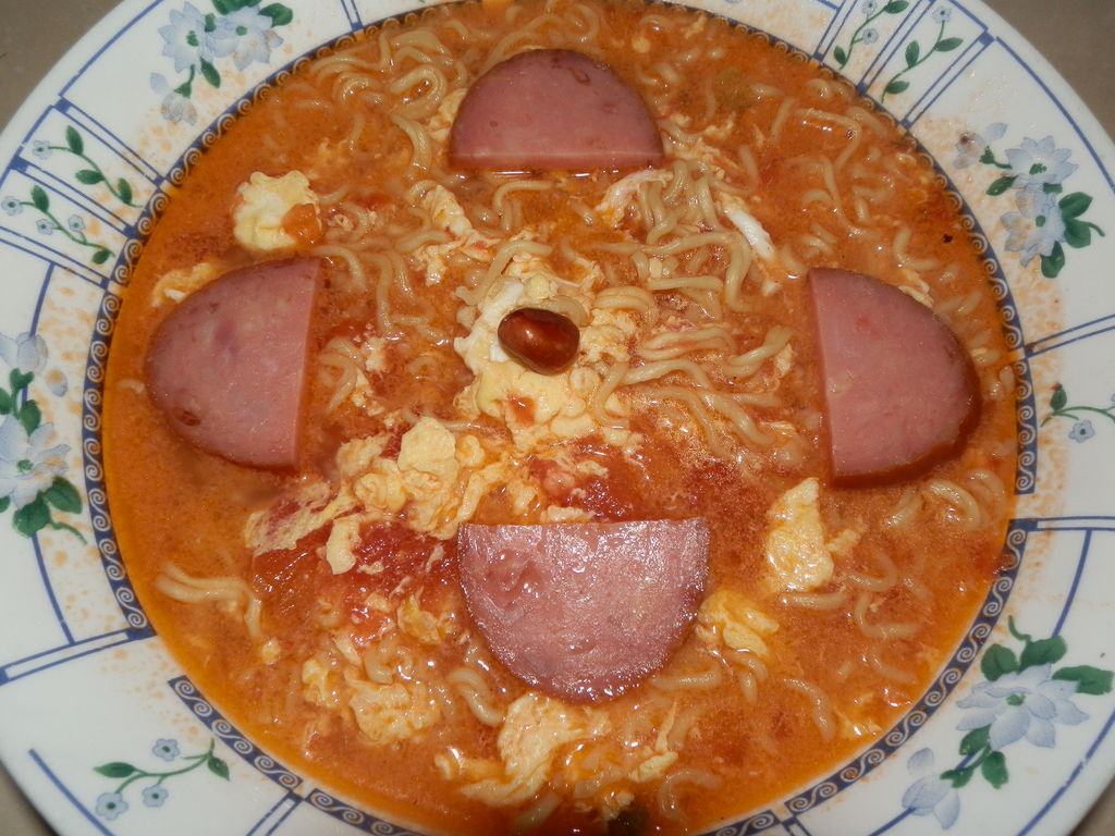 ѷ