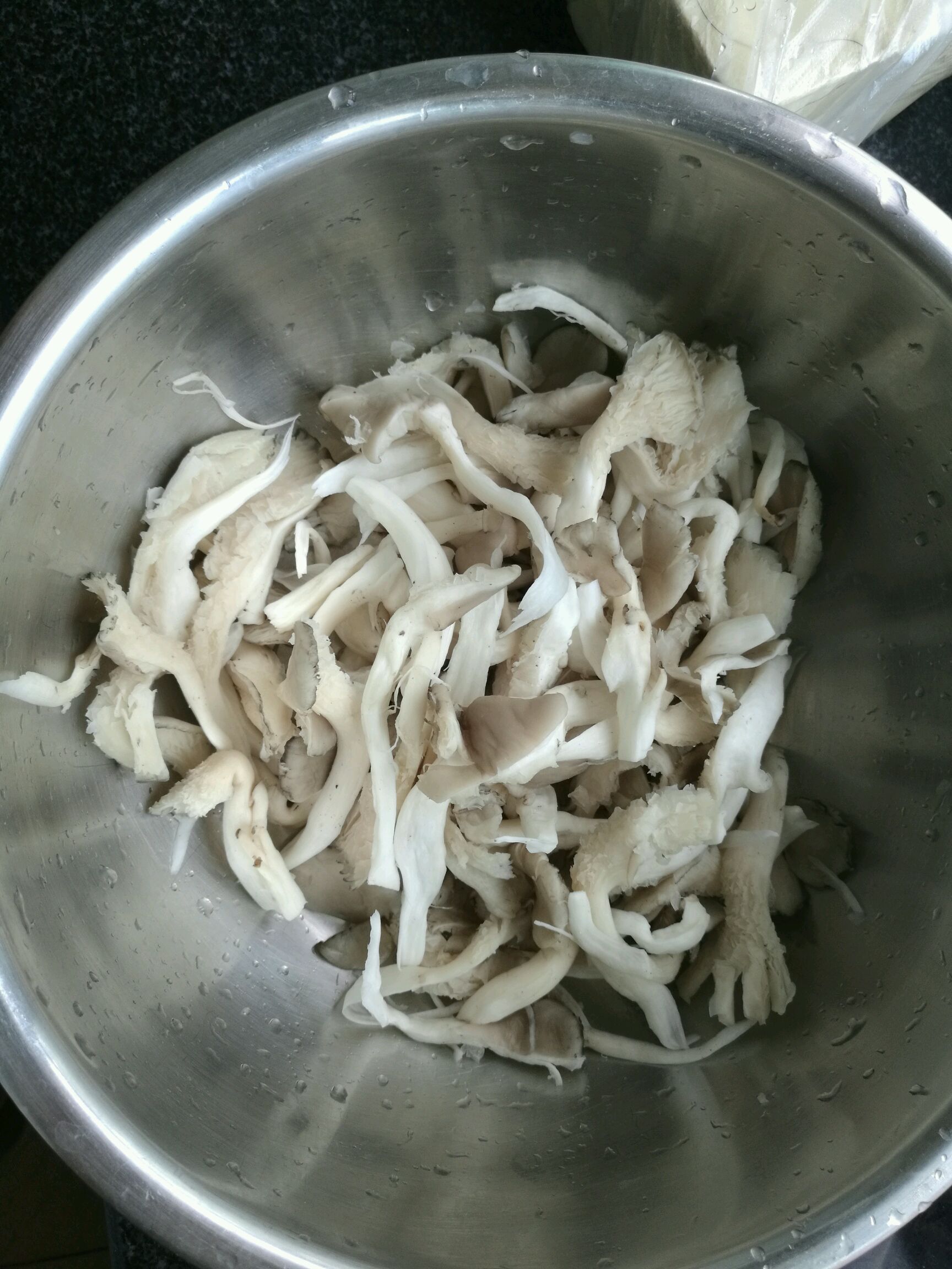 椒盐蘑菇脆怎么做_椒盐蘑菇脆的做法_果妈私房菜_豆果美食