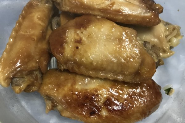 懒人~电饭锅葱油鸡中翅的做法_【图解】懒人