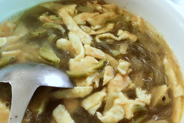 排骨粉丝蛋皮汤哺乳期能吃榨菜吗图片