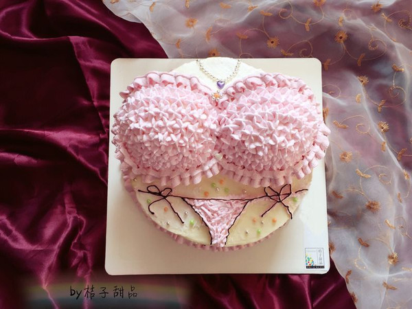 内衣生日蛋糕_生日蛋糕图片