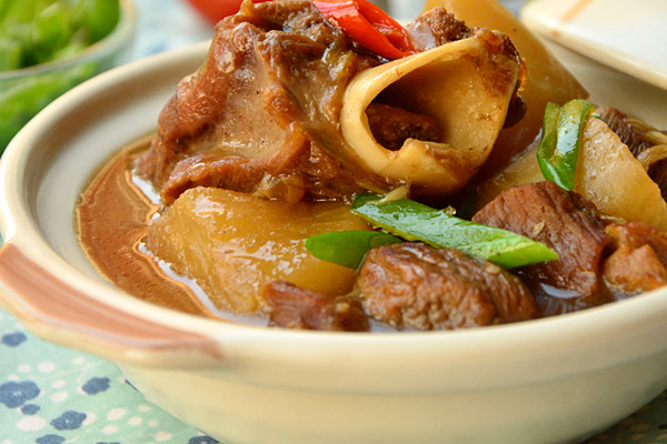 萝卜羊肉煲