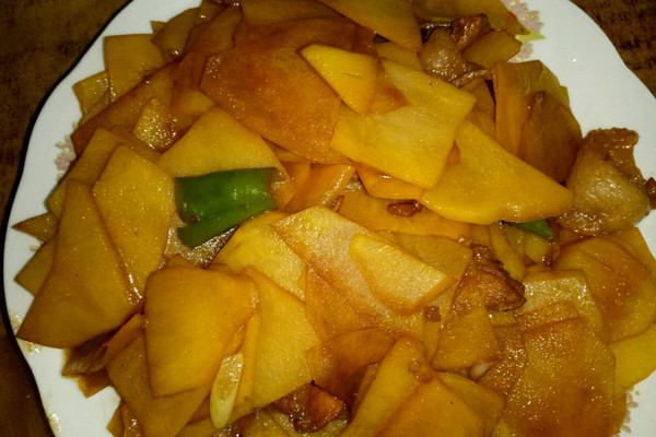 肉炒土豆片
