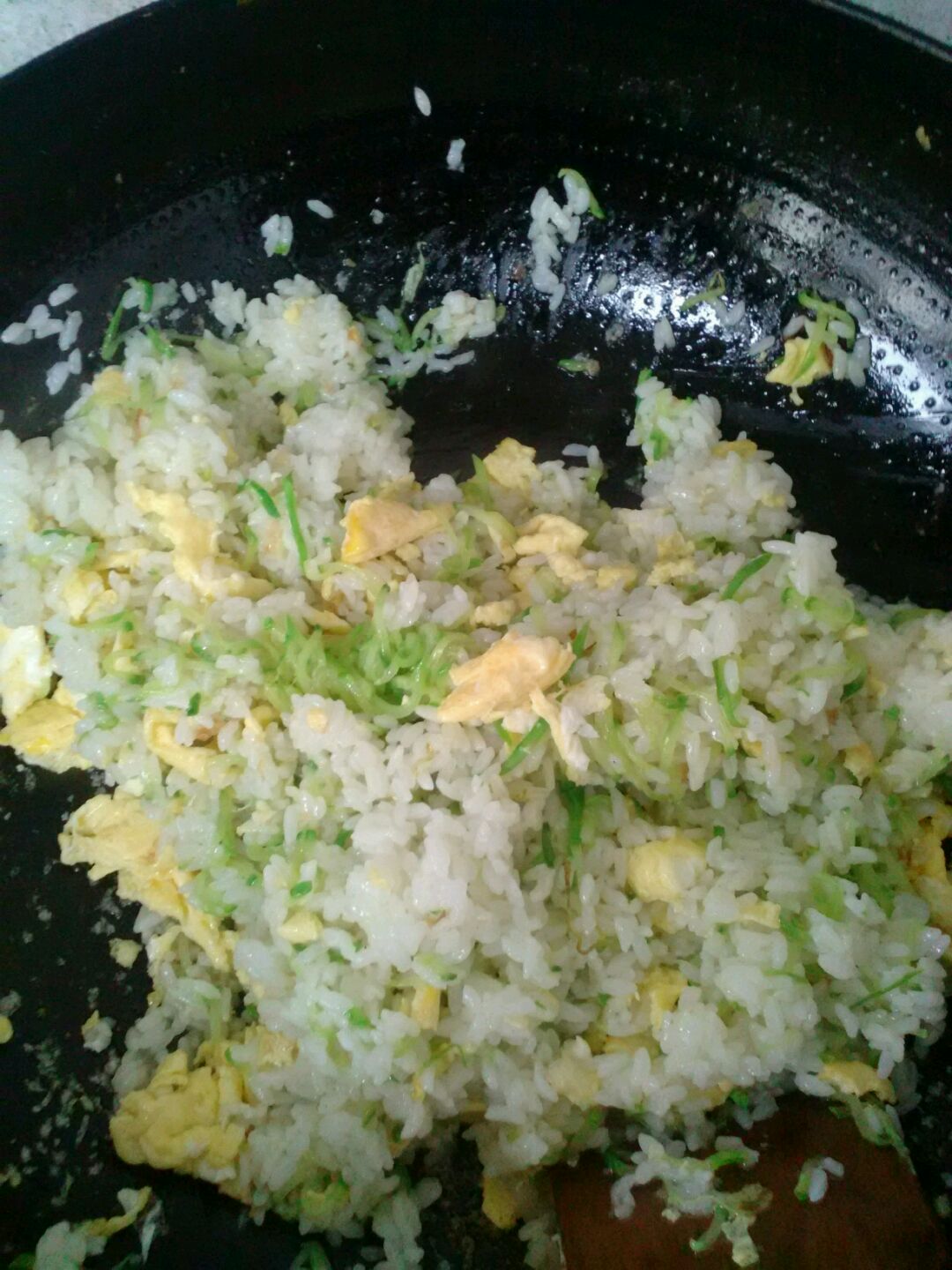 黄瓜鸡蛋炒饭