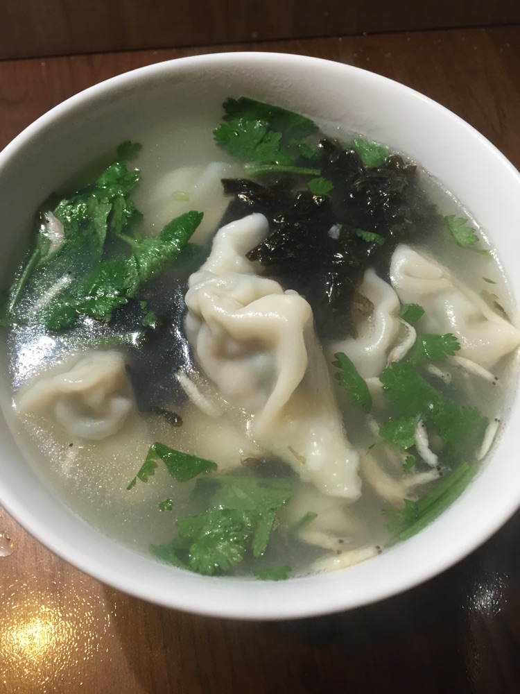 香菜肉馄饨的做法