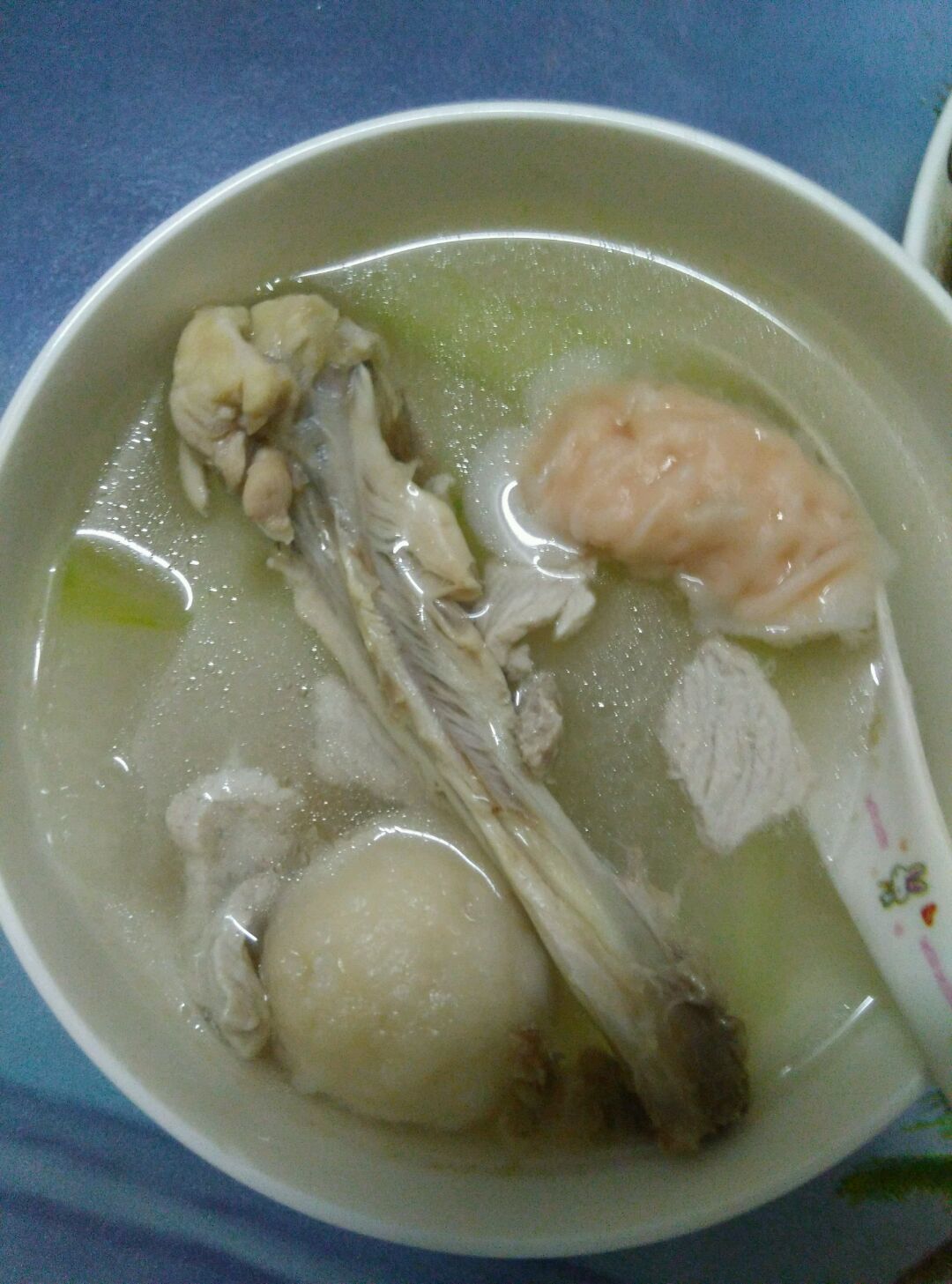 香菇上海青鲤鱼汤（孕妇可以喝的鱼汤）的做法_菜谱_豆果美食