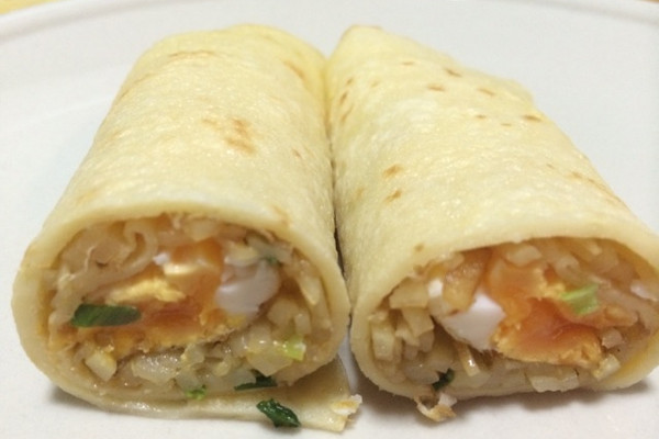 煎饼的做法_【图解】煎饼怎么做好吃_哒哒哒_家常