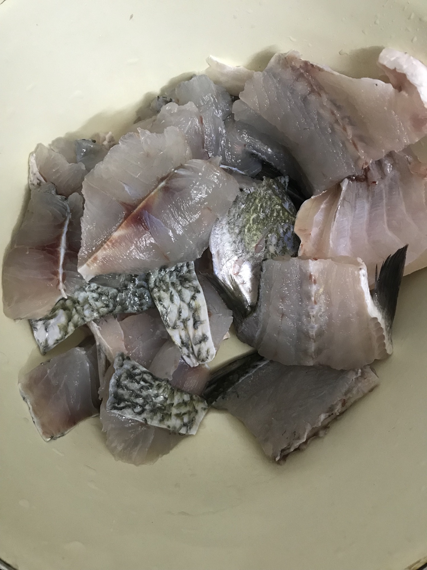 葱油鲈鱼的做法