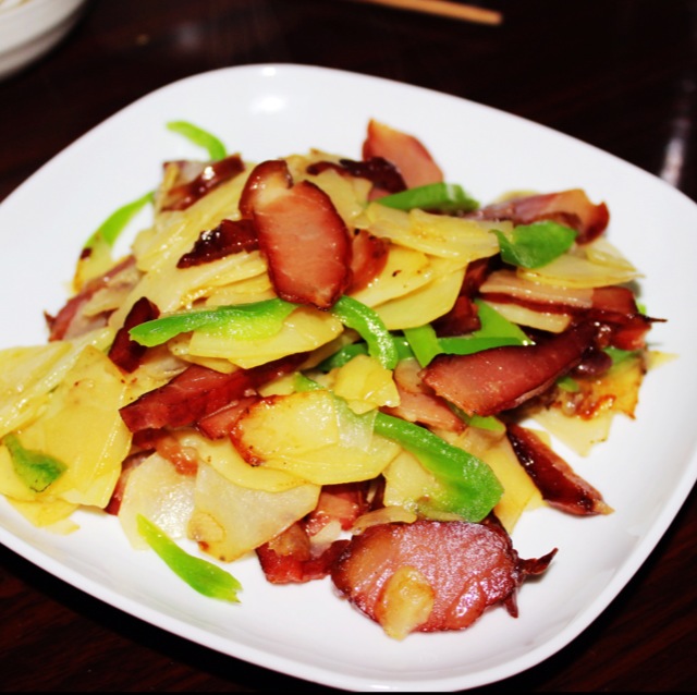 腊肉土豆片