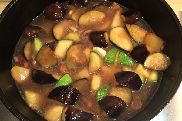 土豆茄子炖五花肉东北菜