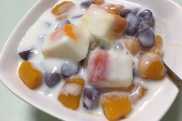 酸奶鲜芋仙