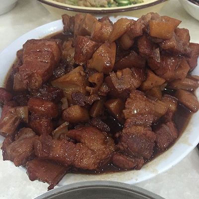 做红烧肉怎样不溅油 400_a4c57eaaa0e3d72dc5d2f86e7e8861b3.jpeg
