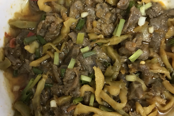 煲汤炒菜临锅时加入提鲜不口干菜谱蒸牛肉的年菜榨菜本图片2019春节步骤谱大全做法带图片