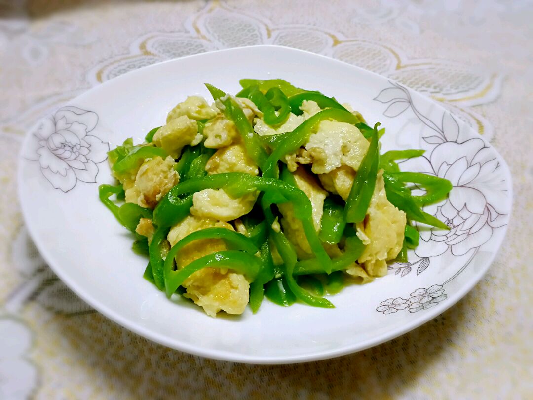 青椒炒鸡蛋摄影图__传统美食_餐饮美食_摄影图库_昵图网nipic.com