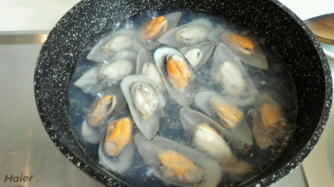 牛奶青口贝汤