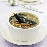 茶树菇乌鸡汤