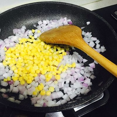 洋葱粟米火腿炒饭