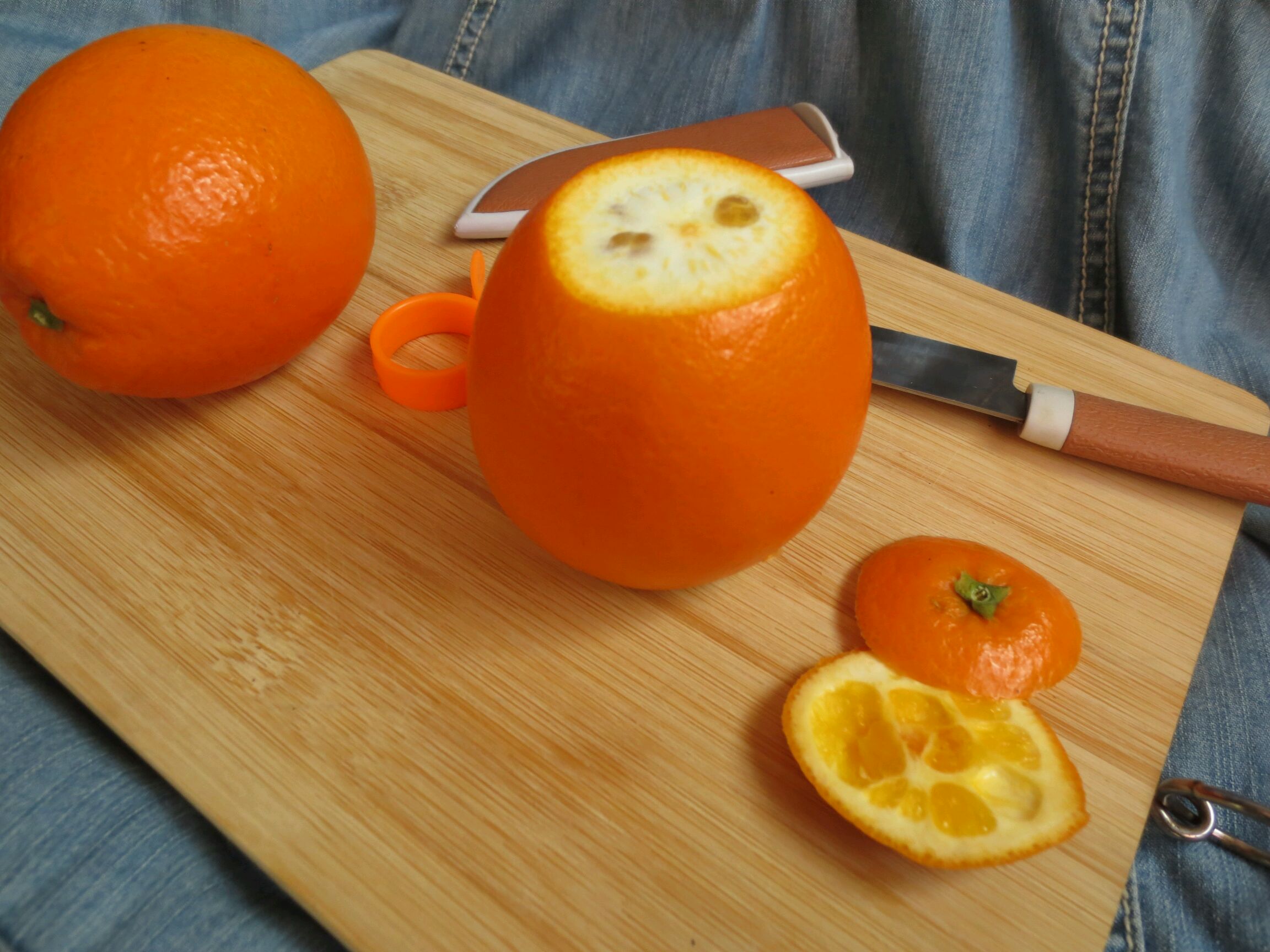 巧剥橙子的做法_【图解】巧剥橙子怎么做如何做好吃_巧剥橙子家常做法大全_苟延残喘的高蘑菇_豆果美食