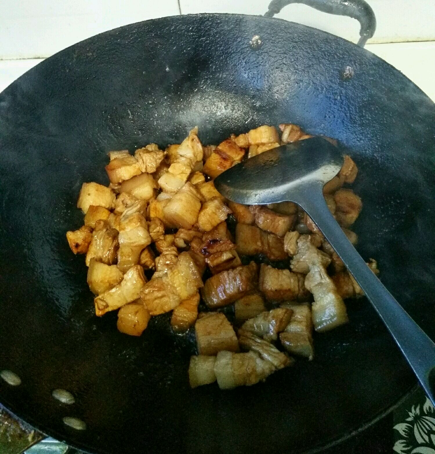 红烧肉炖鹌鹑蛋羊骨汤能长期喝吗图片
