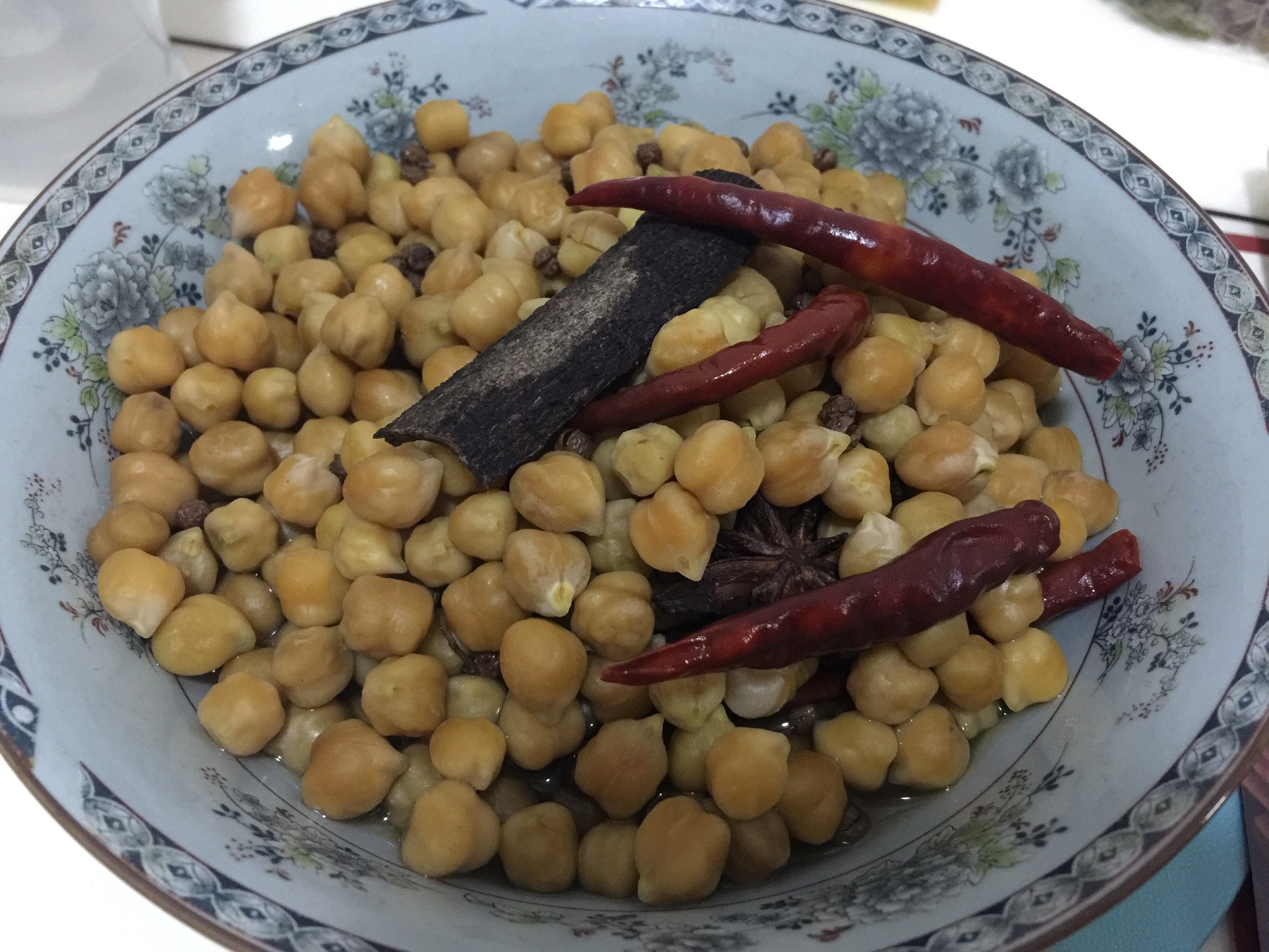 蒜香鹰嘴豆怎么做_蒜香鹰嘴豆的做法_海燕的窝_豆果美食