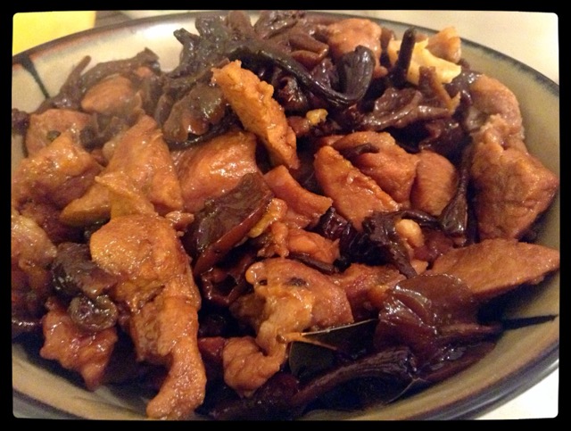 榛菇红烧肉的做法