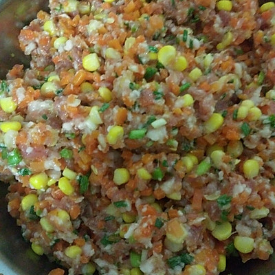 胡萝卜玉米肉馅饺子