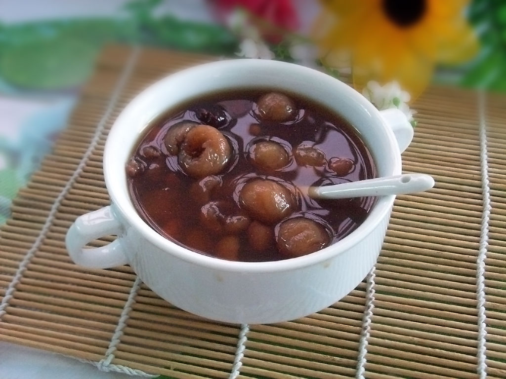 Բ滨