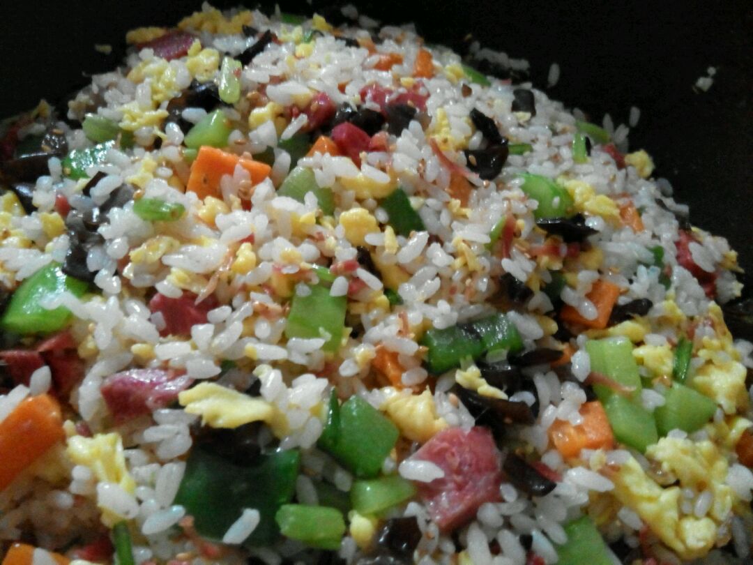 牛肉木耳炒饭