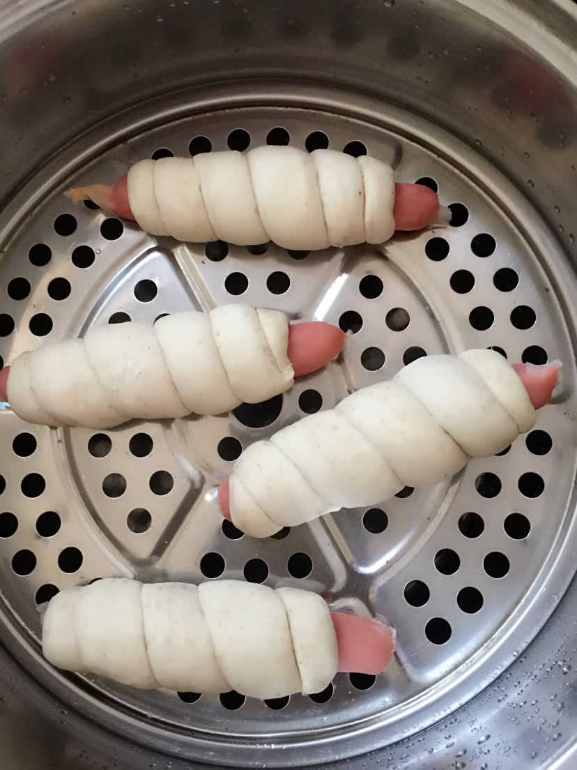 毛毛虫香肠卷