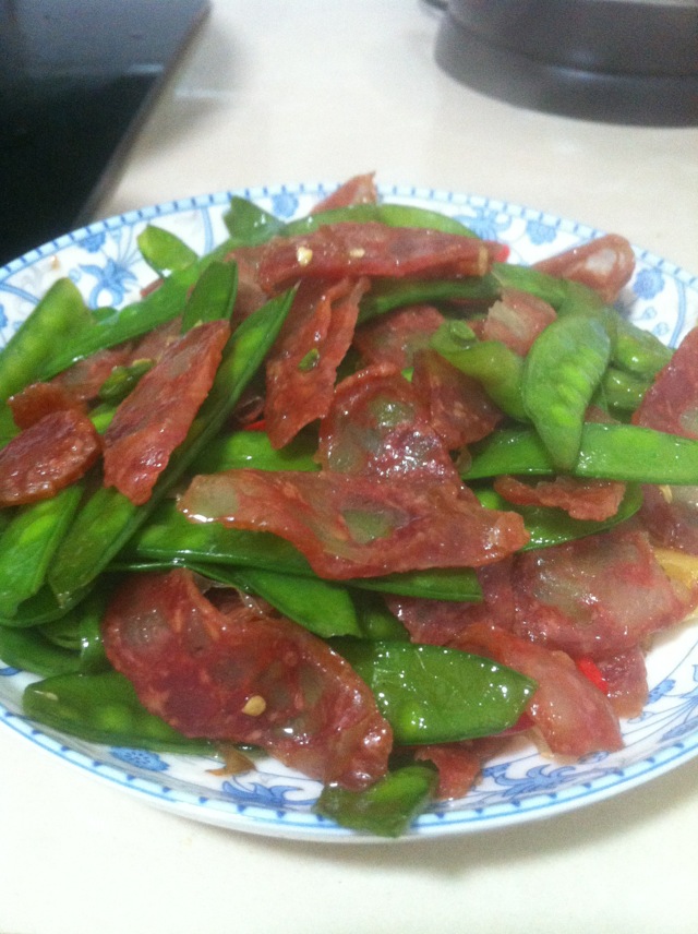 荷兰豆炒腊肠(超简家常版)