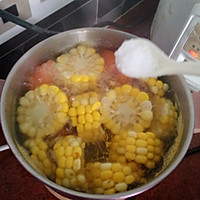 <单人双人小厨房>简易美味玉米胡萝卜汤的做法图解4
