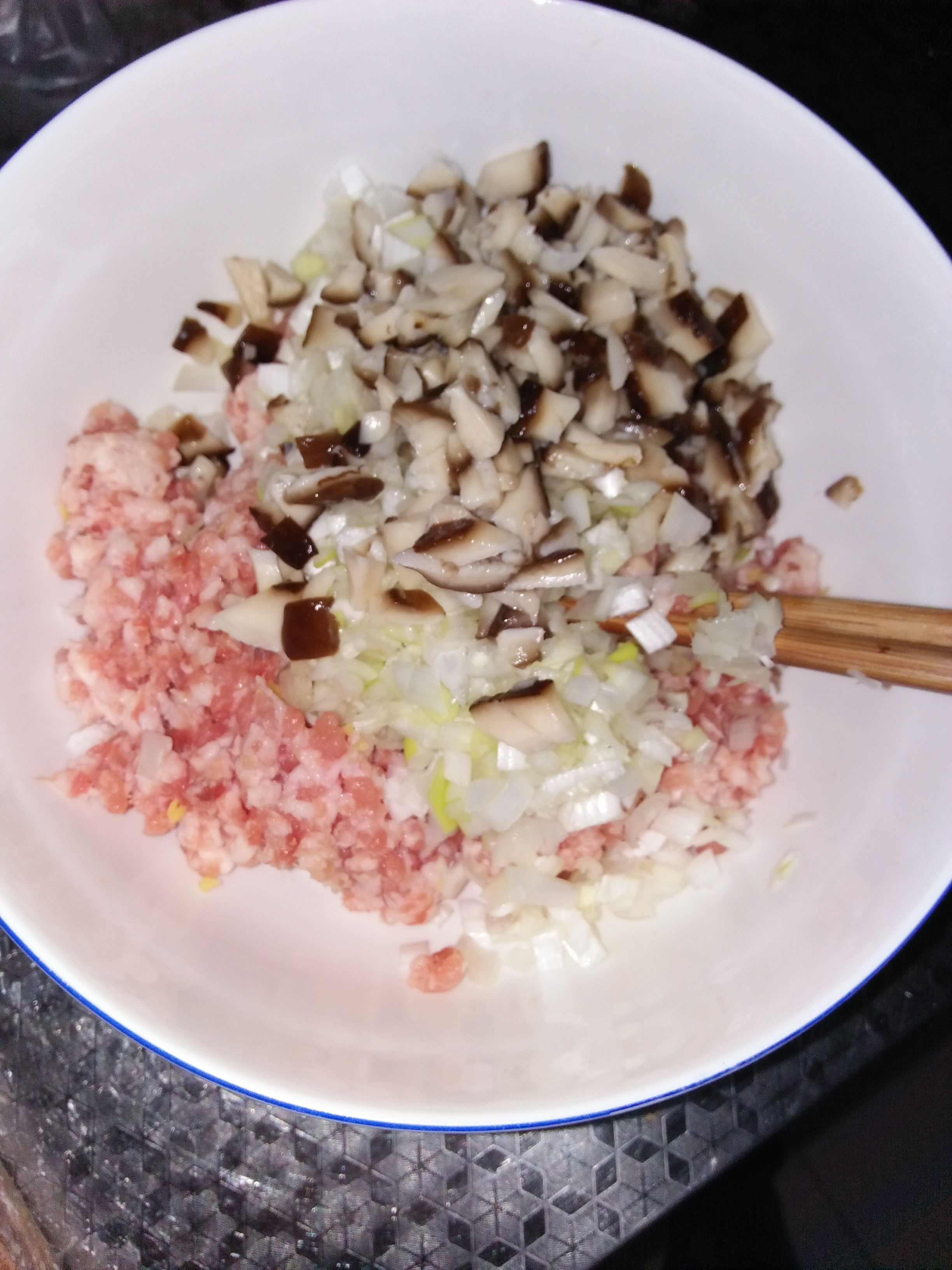 猪肉香菇混沌