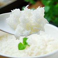 晶莹剔透粒粒分明快手大米饭的做法_【图解】